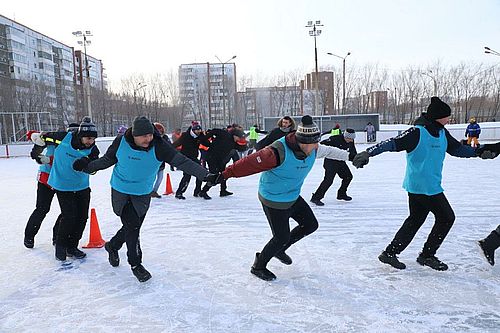 Металлурги Саяногорска встречают Новый год спортивными состязаниями